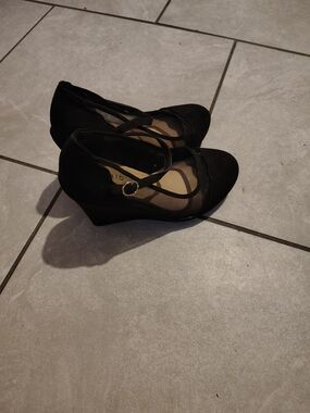 torrid Black Mary Jane Wedge Pumps